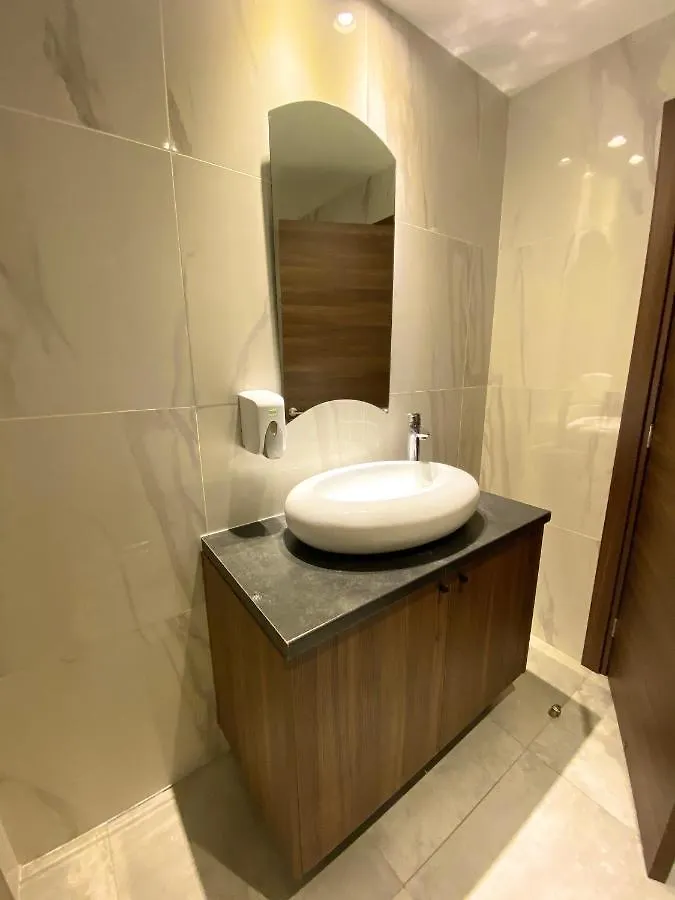 Eleonora Hotel Apartments Larnaca 2*,