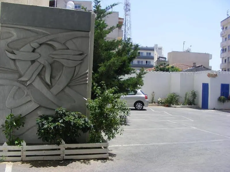 Aparthotel Eleonora Hotel Apartments Larnaca