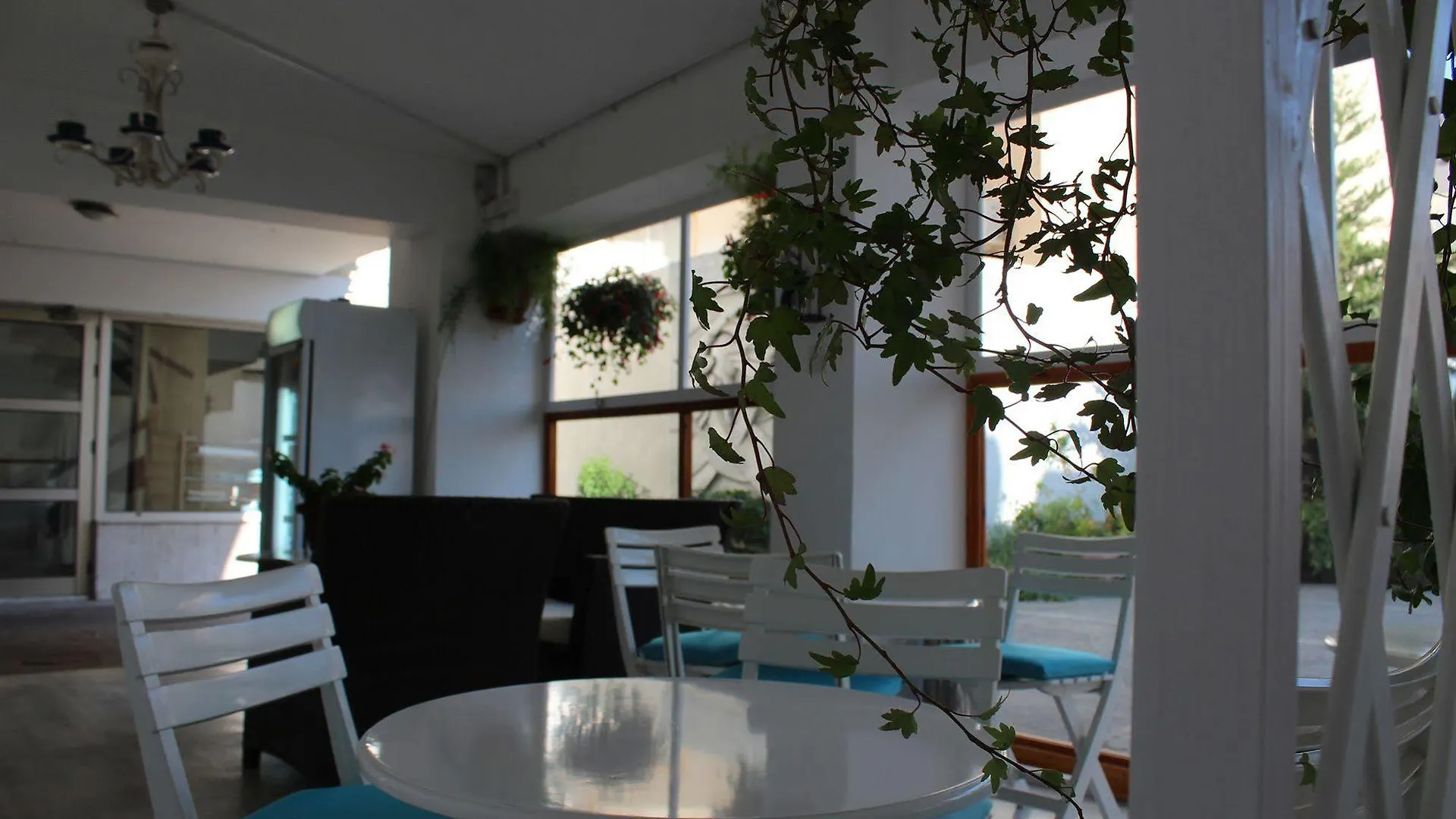 Eleonora Hotel Apartments Larnaca Aparthotel