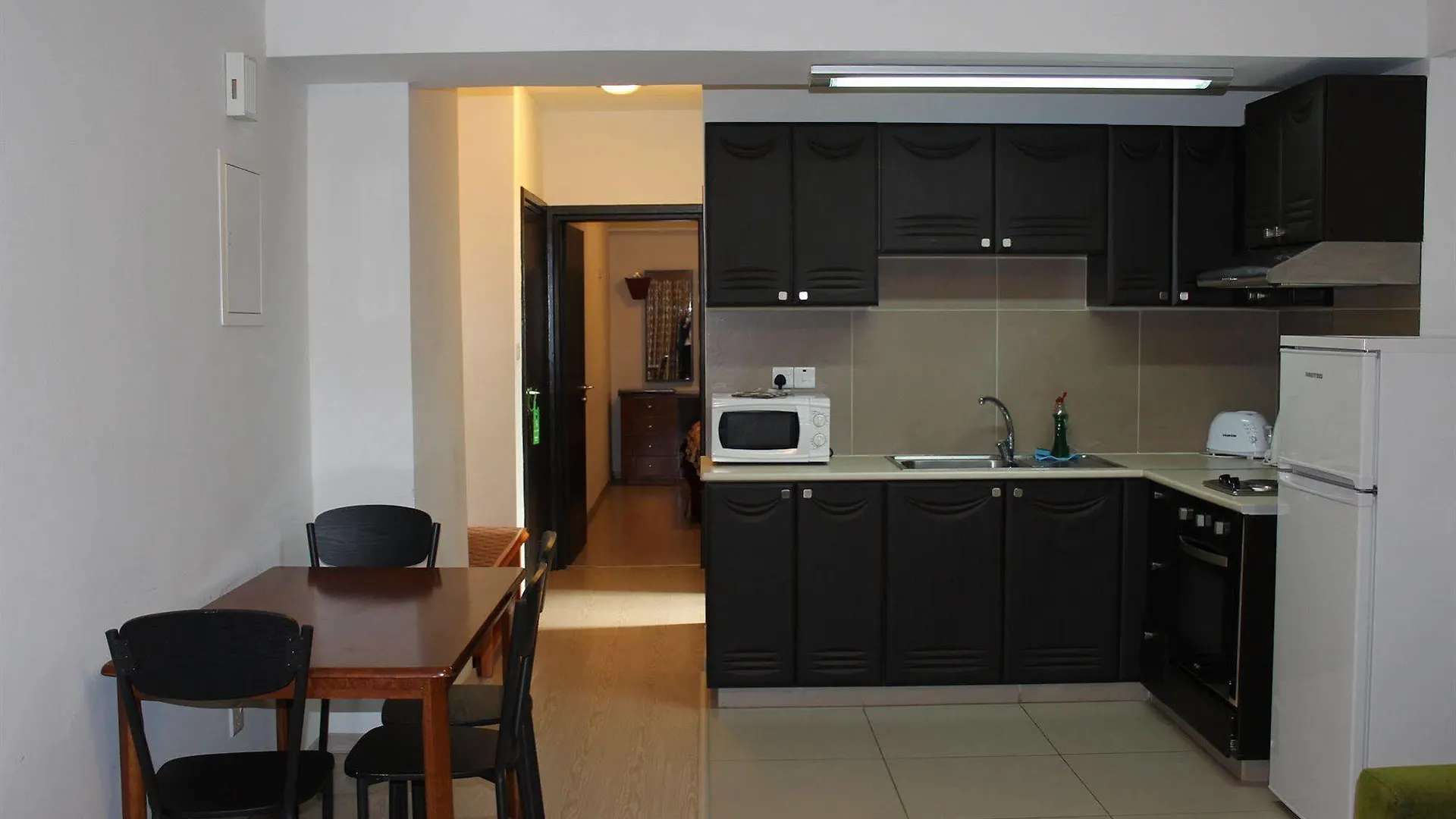 Eleonora Hotel Apartments Larnaca Aparthotel